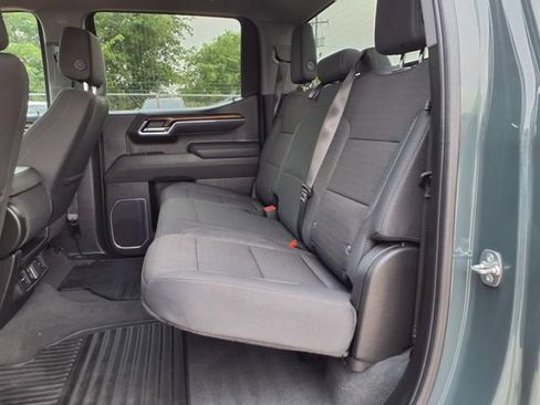 Used 2025 Chevrolet Silverado 1500 LT image 9