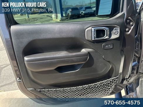 Used 2021 Jeep Wrangler Unlimited Sport AWD/4WD image 18