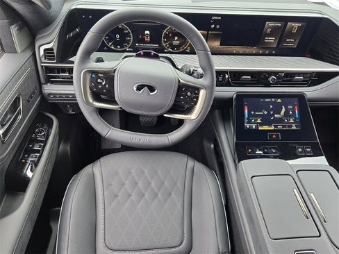 New 2026 INFINITI QX80 Autograph w/ Premium Cargo Package image 16
