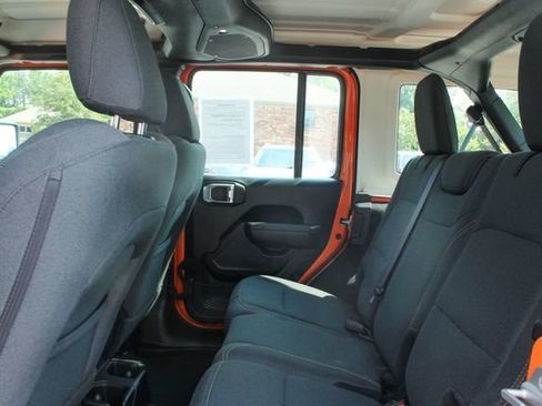 Used 2025 Jeep Wrangler Unlimited Sport AWD/4WD image 28