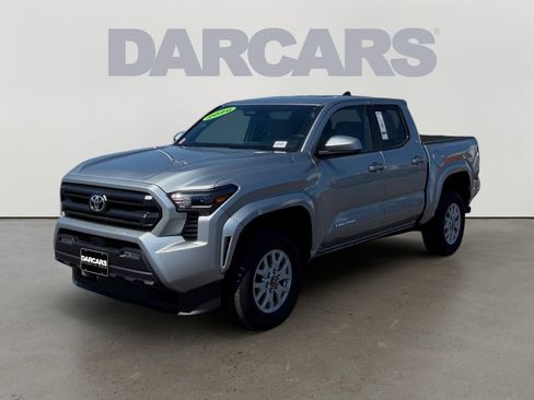 Used 2026 Toyota Tacoma SR5 AWD/4WD image 3