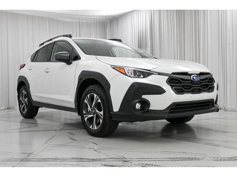 Used 2025 Subaru Crosstrek 2.5i Premium AWD/4WD image 2