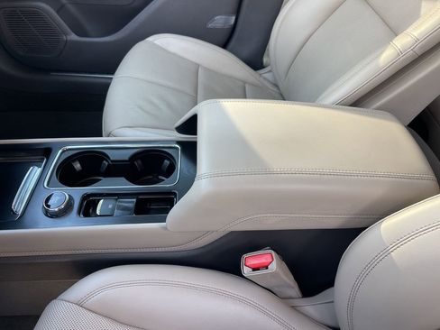 Used 2022 Lincoln Corsair AWD w/ Premium Package image 15