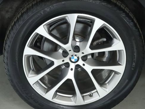 Certified 2025 BMW X5 xDrive40i w/ Premium Package image 12