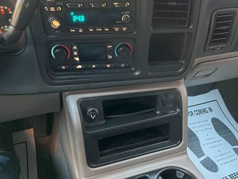 Used 2004 Chevrolet Tahoe LT w/ LT Preferred Equipment Group image 27