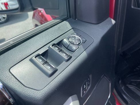 Used 2015 Ford F150 Platinum w/ Equipment Group 701A Luxury AWD/4WD image 25