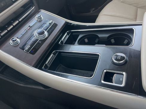 Certified 2023 Lincoln Aviator Reserve w/ Elements Package Plus AWD/4WD image 36