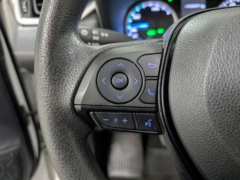 Used 2022 Toyota RAV4 XLE image 17