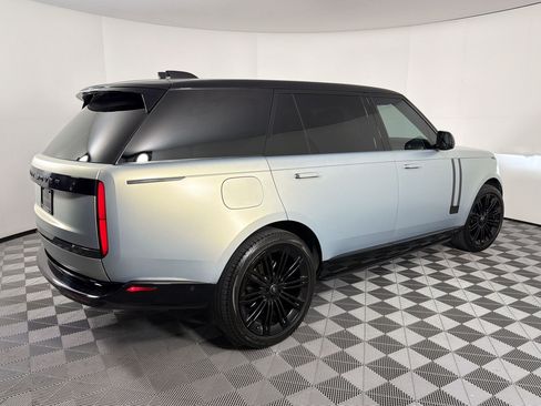 Used 2023 Land Rover Range Rover Long Wheelbase SE AWD/4WD image 9