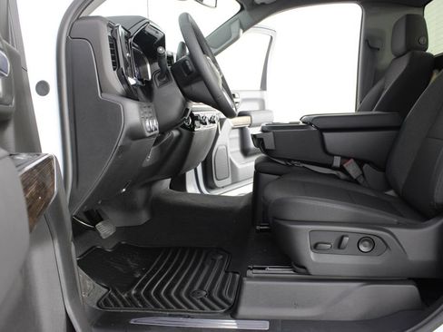 New 2026 GMC Sierra 3500 SLE w/ SLE Convenience Package AWD/4WD image 11