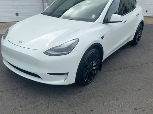 Used 2025 Tesla Model Y Performance AWD/4WD image 5