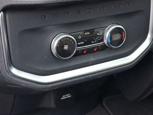 Certified 2025 Ford Expedition Platinum AWD/4WD image 11