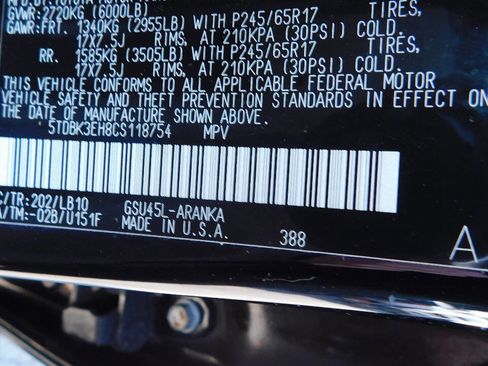 Used 2012 Toyota Highlander SE w/ Tow Pkg image 35