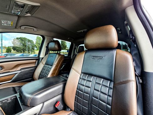 Used 2016 Nissan Titan Platinum Reserve image 10