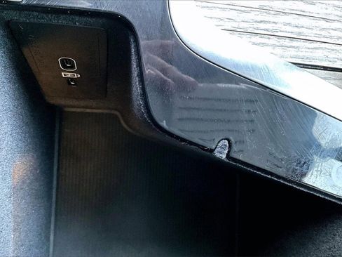 Used 2023 Volvo XC60 B5 Plus w/ Climate Package image 15