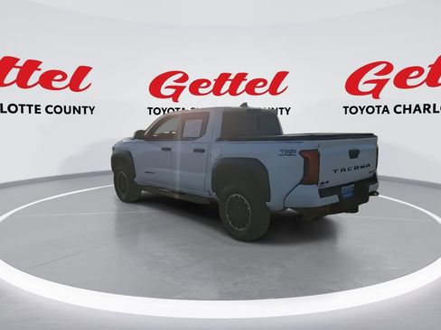 Used 2024 Toyota Tacoma TRD Off-Road image 6
