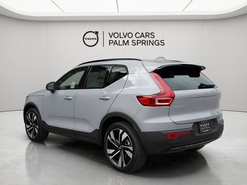 New 2025 Volvo XC40 B5 Plus w/ Climate Package image 7