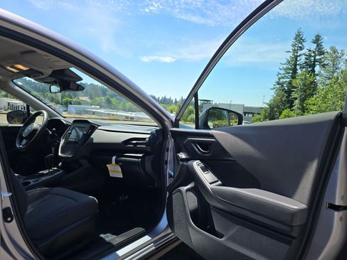 Certified 2025 Subaru Crosstrek 2.0i AWD/4WD image 16