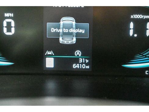 Used 2025 Kia Soul LX image 20