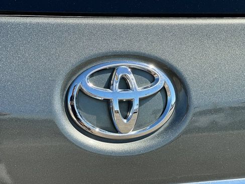 Certified 2020 Toyota Sienna Limited Premium FWD image 30