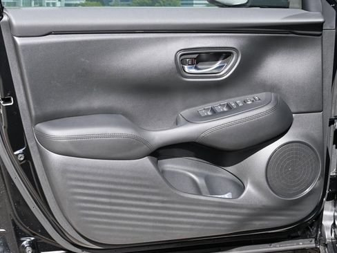 New 2026 Honda HR-V LX image 10