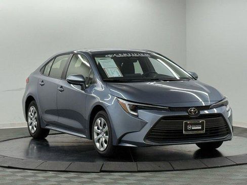 Certified 2026 Toyota Corolla LE image 5