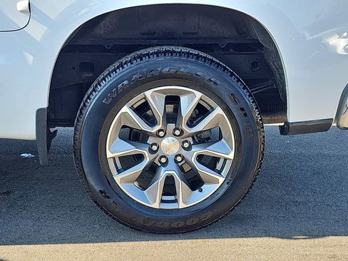 Used 2021 Chevrolet Silverado 1500 LT w/ Z71 Off-Road Package image 37