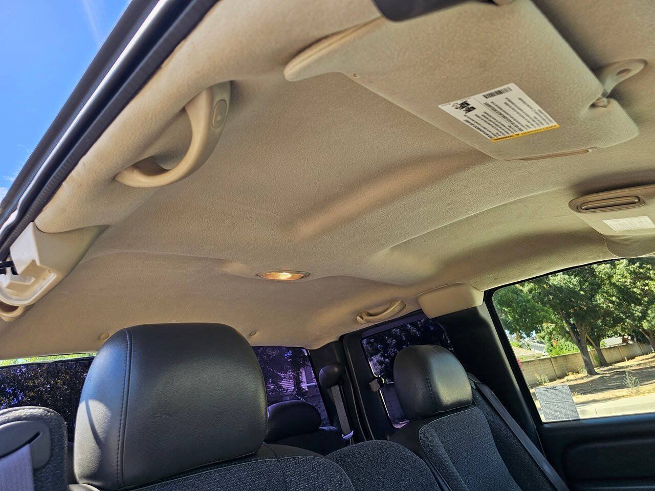Used 2006 Chevrolet Silverado 1500 W/T RWD image 17