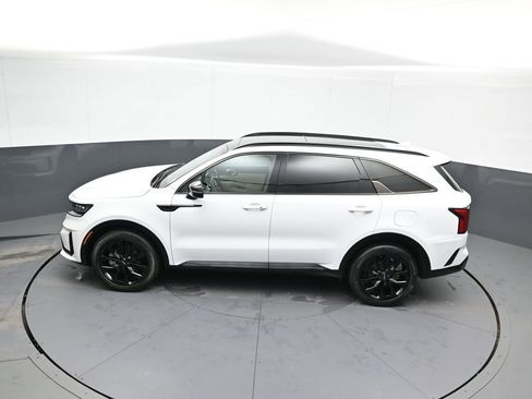 Certified 2023 Kia Sorento SX image 43