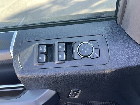Used 2019 Ford F150 XLT w/ Equipment Group 302A Luxury AWD/4WD image 15