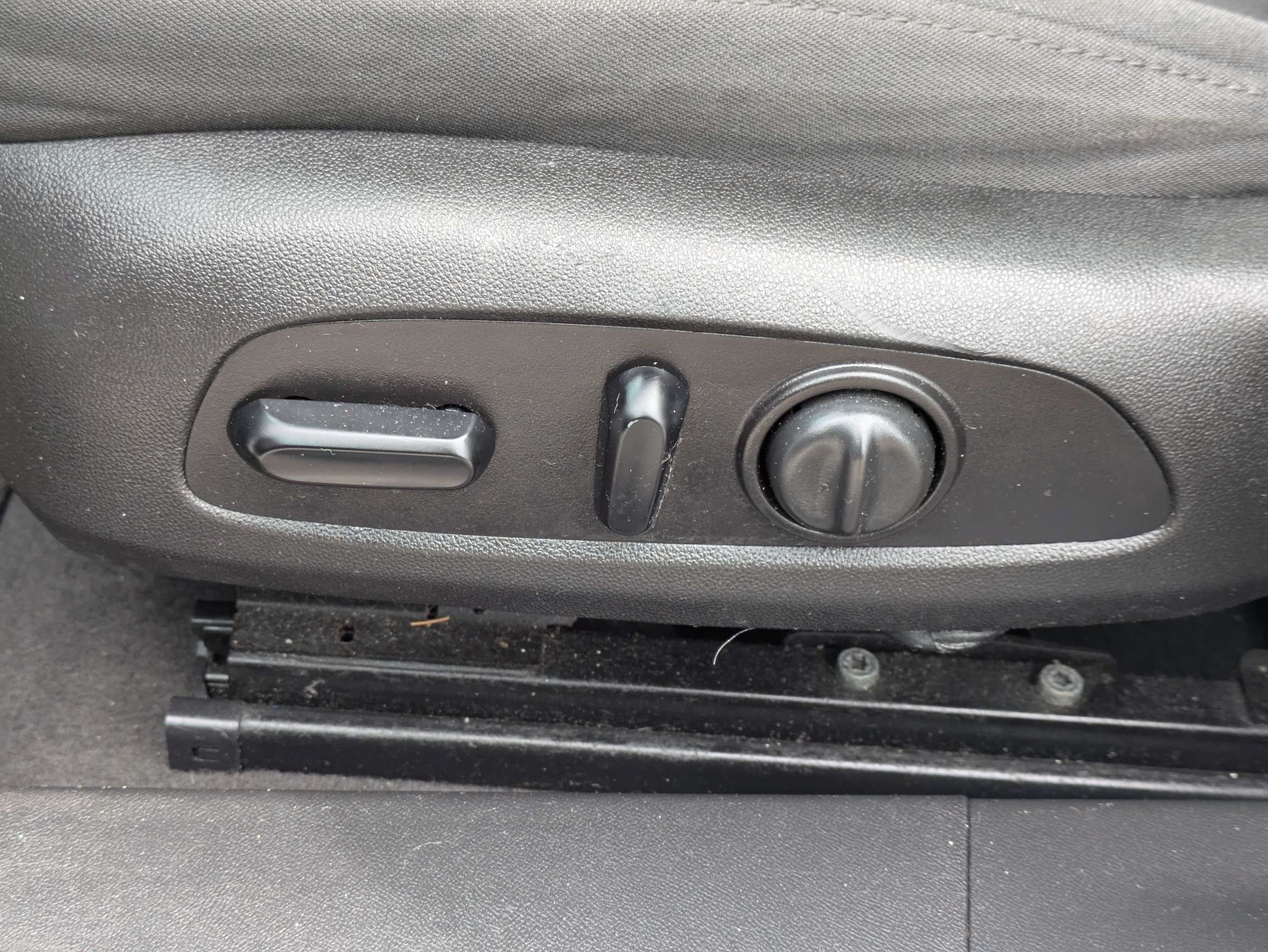 Used 2018 Chevrolet Malibu LT FWD image 19