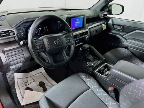 Certified 2026 Toyota Tacoma SR5 AWD/4WD image 9