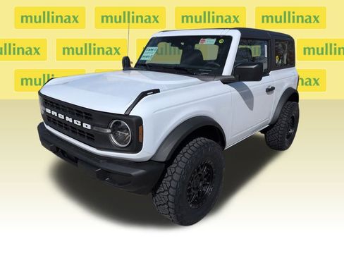 New 2025 Ford Bronco Base image 12