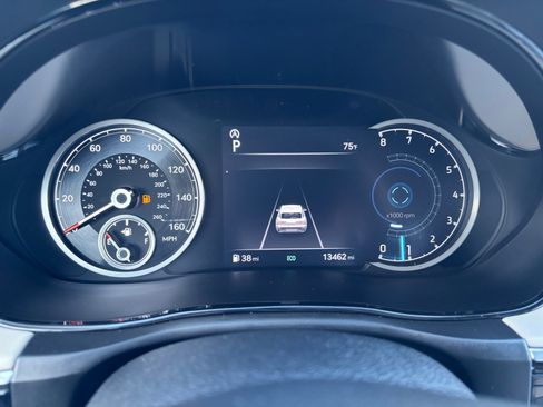 Used 2024 Genesis GV70 2.5T w/ Select Package image 10