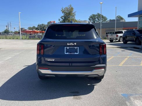 Used 2025 Kia Sorento EX FWD image 5