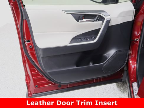 Used 2023 Toyota RAV4 XLE Premium image 12