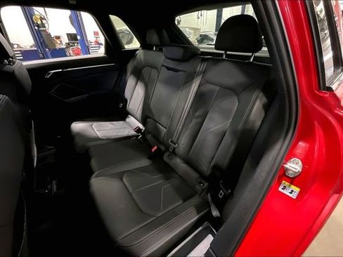 Certified 2025 Audi Q3 2.0T Premium w/ Convenience Package image 26