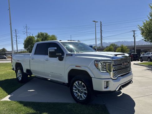 Used 2021 GMC Sierra 3500 Denali w/ Denali Ultimate Package AWD/4WD image 7
