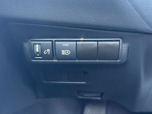 Used 2024 Toyota Corolla Cross LE FWD image 26