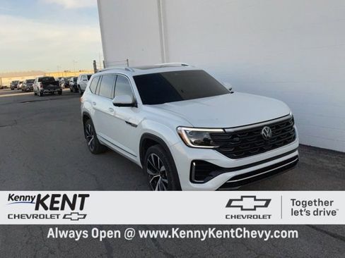 Used 2024 Volkswagen Atlas SEL Premium R-Line image 1