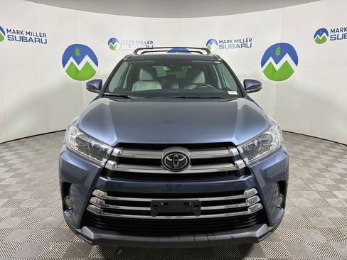 Used 2018 Toyota Highlander AWD V6 image 36