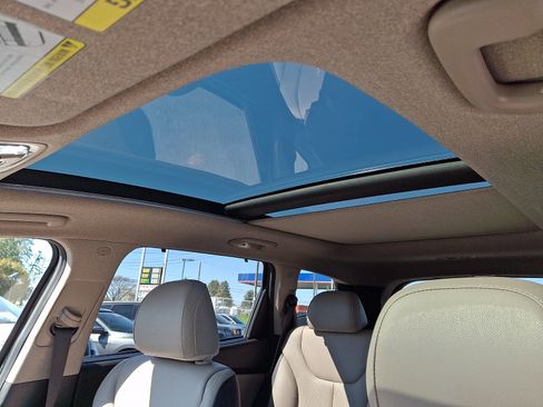 Used 2019 Hyundai Santa Fe AWD image 14