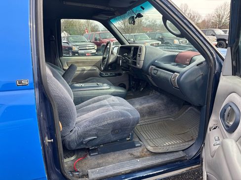 Used 1996 Chevrolet Tahoe 4WD 2-Door image 13