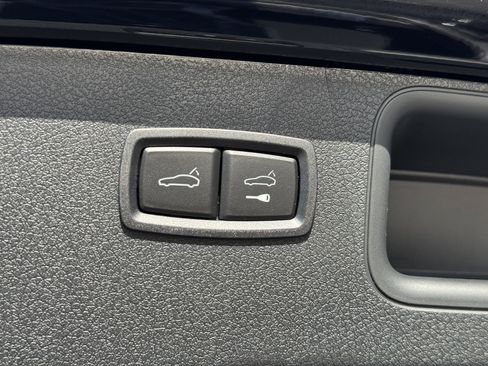 New 2025 Porsche Macan image 15