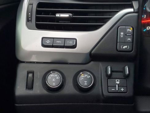 Used 2018 Chevrolet Tahoe Premier AWD/4WD image 20