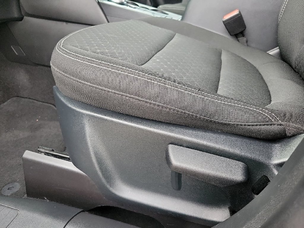 Used 2025 Ford Escape Active AWD/4WD image 13