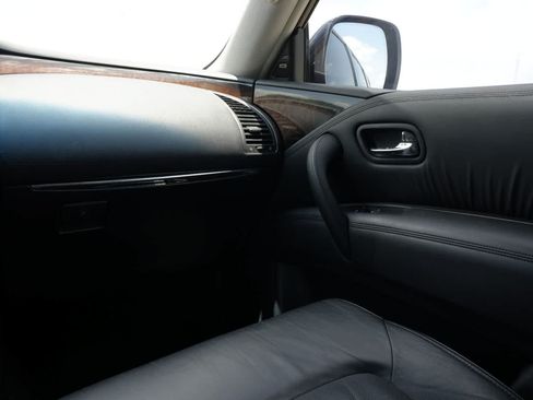 Used 2014 INFINITI QX80 2WD w/ Deluxe Touring Package image 8