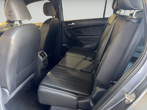 Used 2023 Volkswagen Tiguan SE R-Line FWD image 10