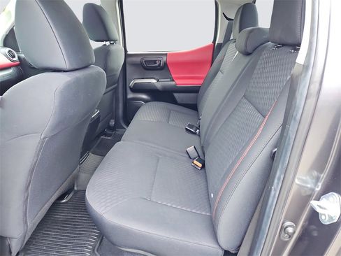 Used 2022 Toyota Tacoma SR5 image 28