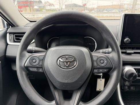 Used 2023 Toyota RAV4 LE image 12